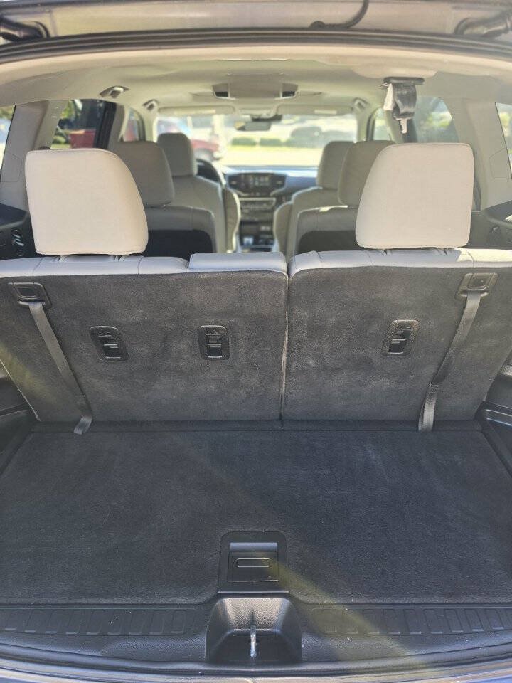 Used 2019 Honda Pilot Touring image 12