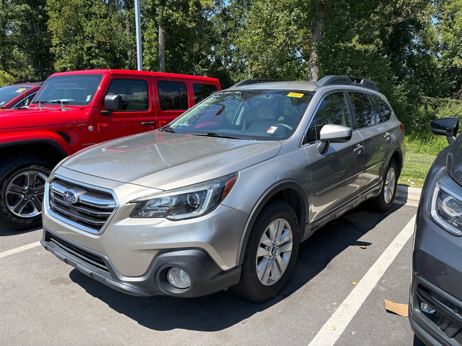 Used 2019 Subaru Outback 2.5i Premium AWD/4WD image 3