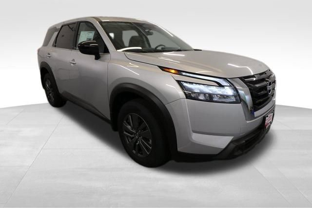 New 2025 Nissan Pathfinder S