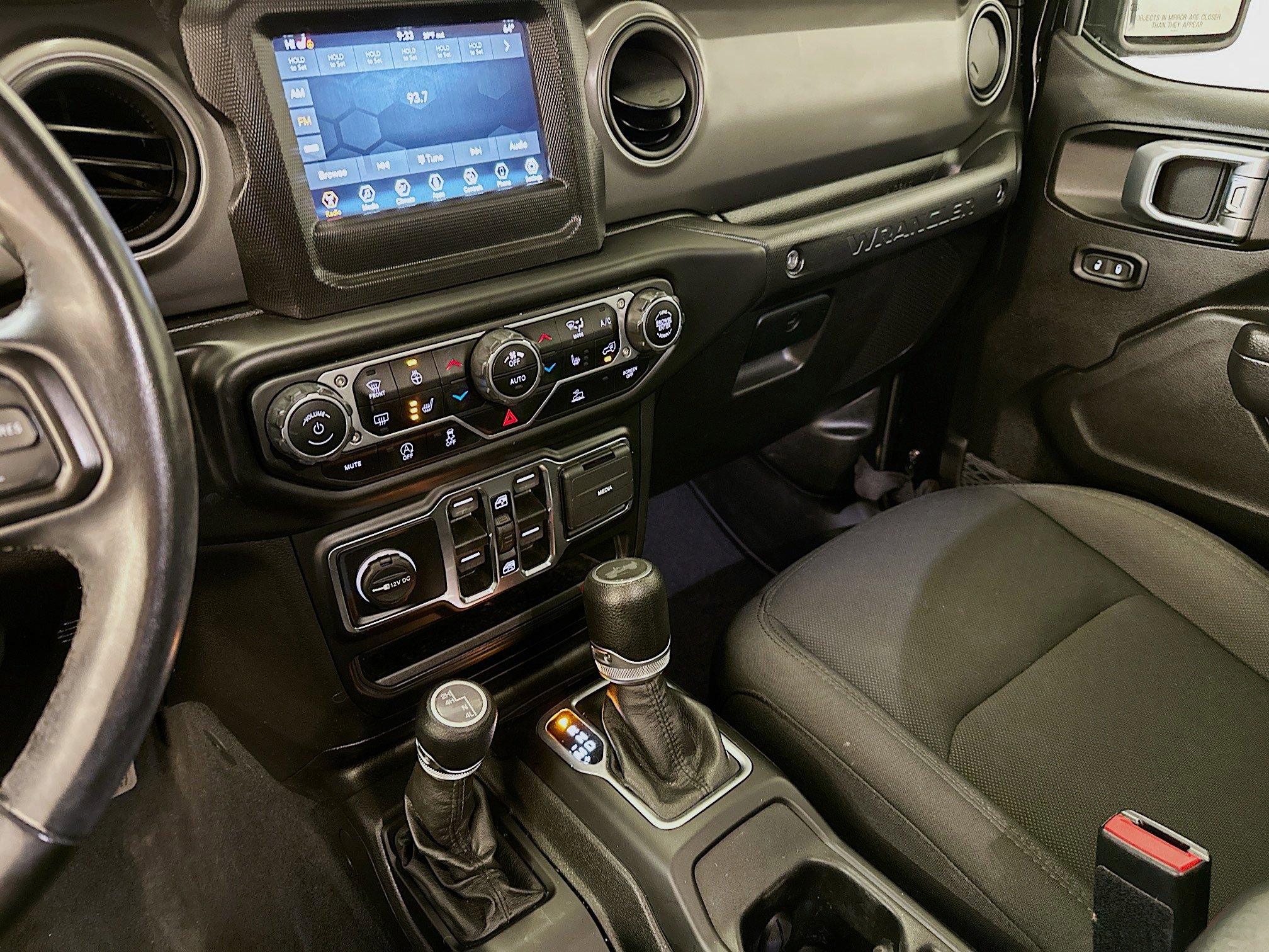 Used 2022 Jeep Wrangler Sport S image 25