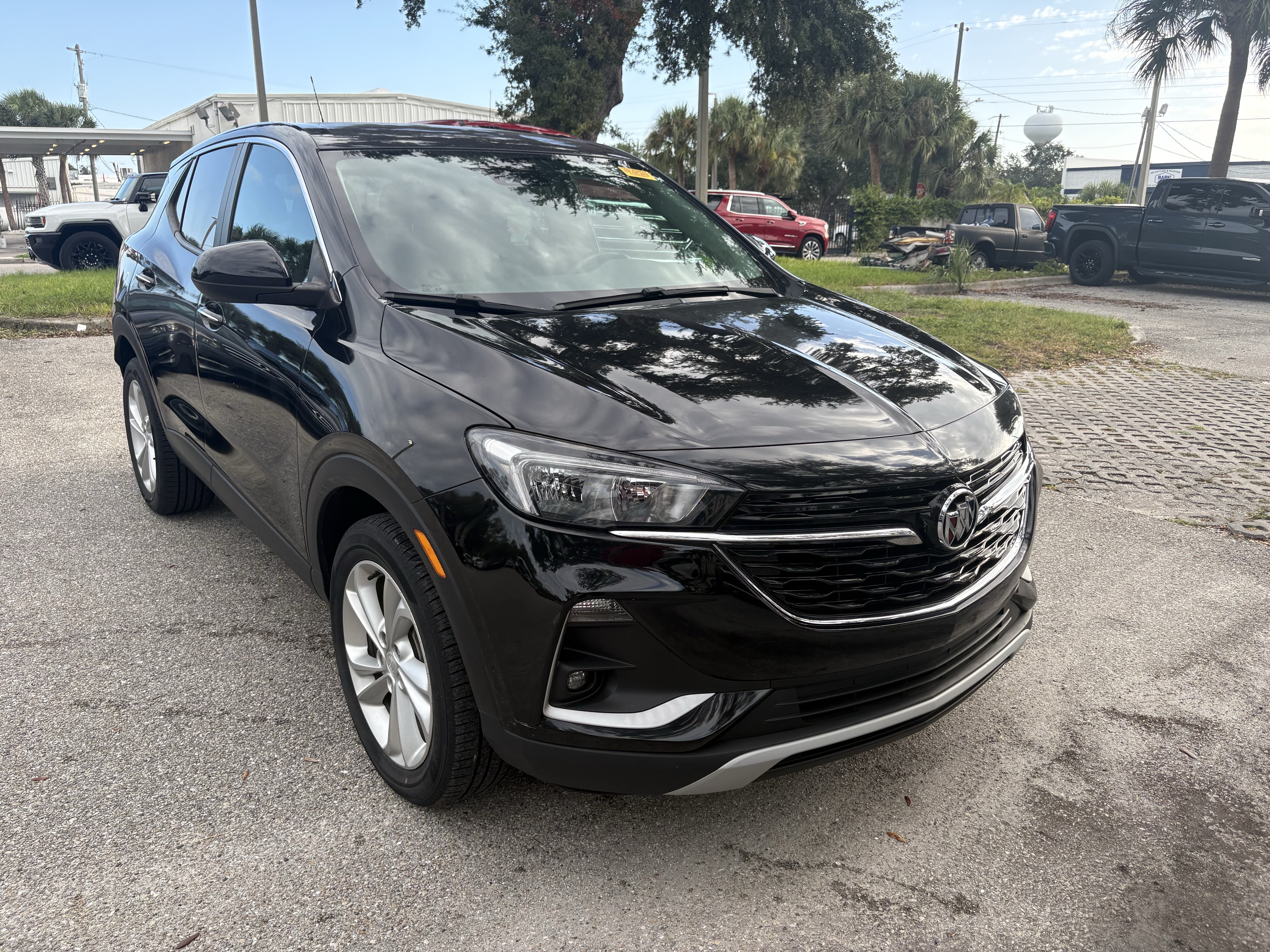 Certified 2023 Buick Encore GX Preferred w/ Cold Weather Comfort Package FWD image 1