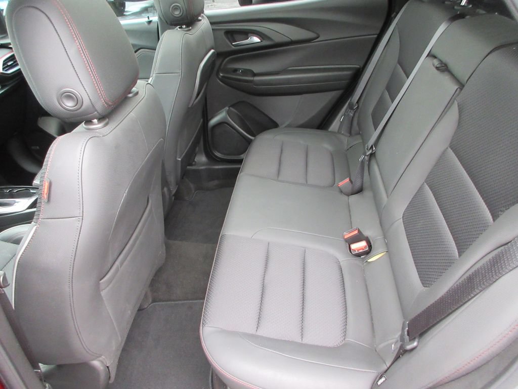 Certified 2022 Chevrolet TrailBlazer RS w/ Sun and Liftgate Package AWD/4WD image 14