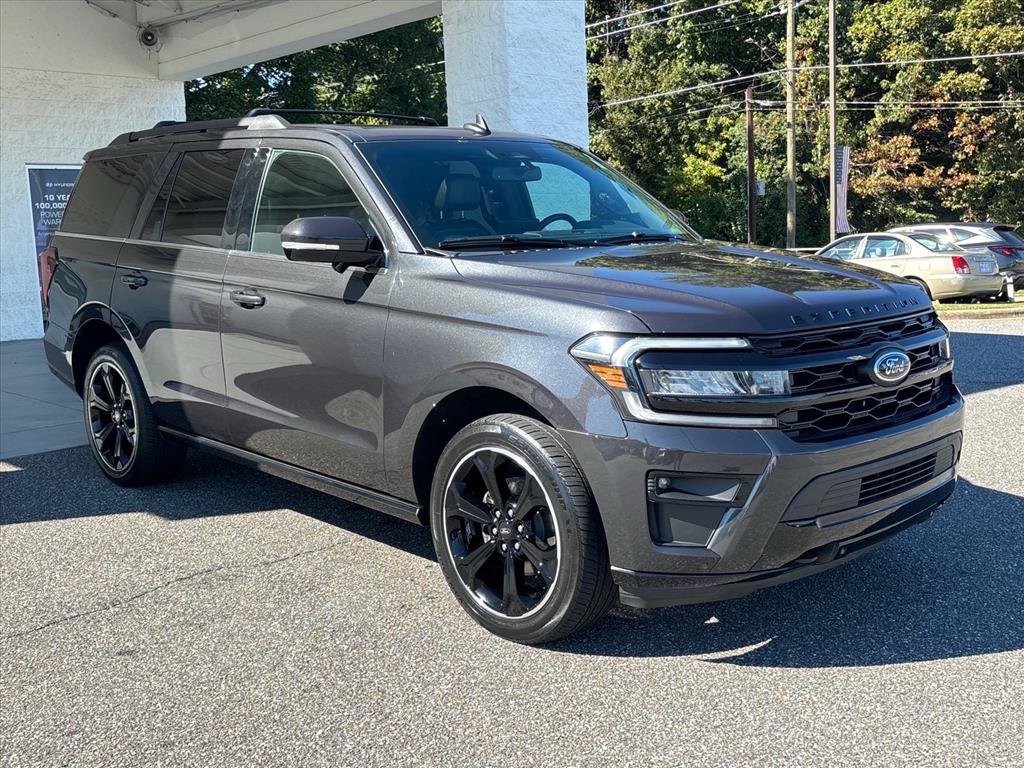 Used 2022 Ford Expedition Limited AWD/4WD image 21