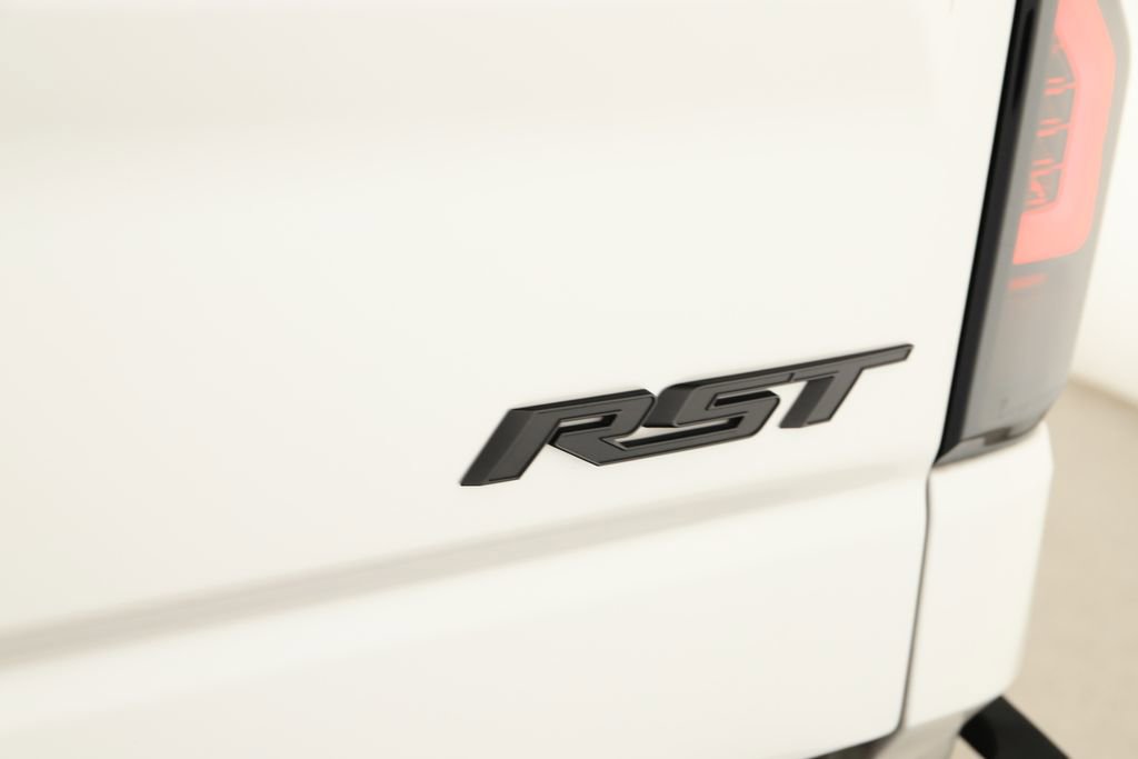 Used 2019 Chevrolet Silverado 1500 RST AWD/4WD image 33