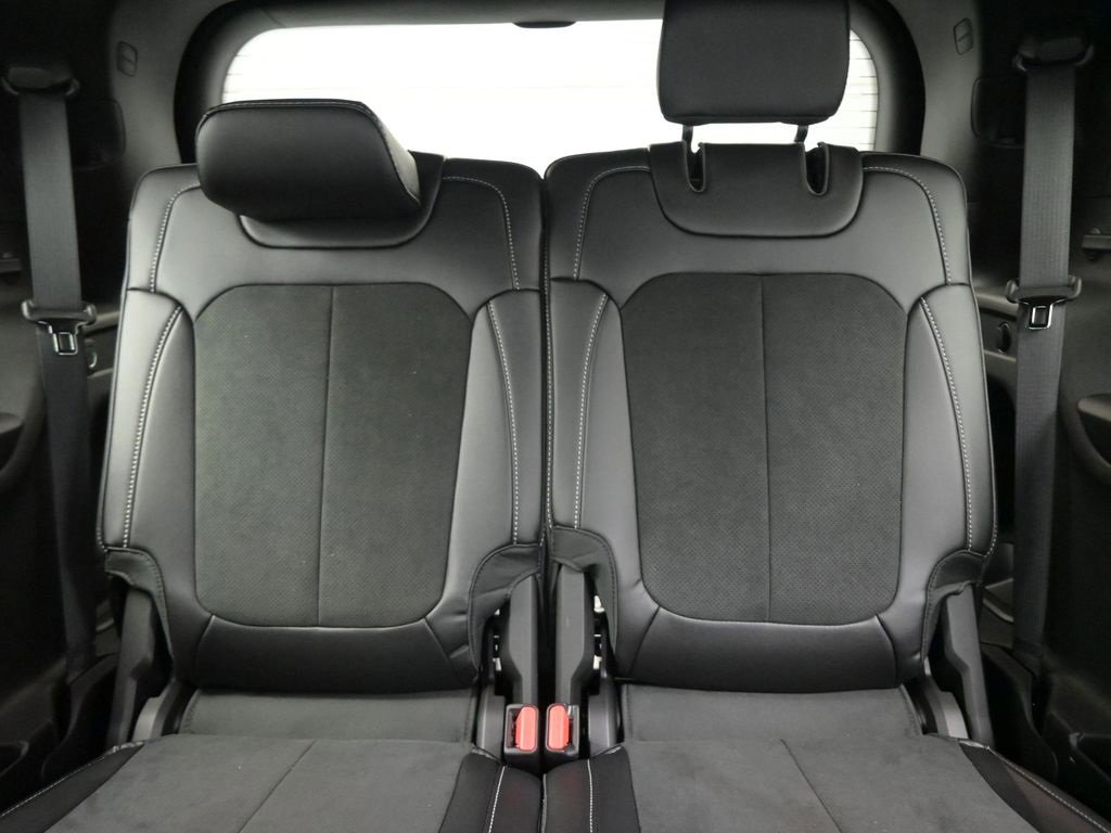 New 2025 Jeep Grand Cherokee L Altitude image 16