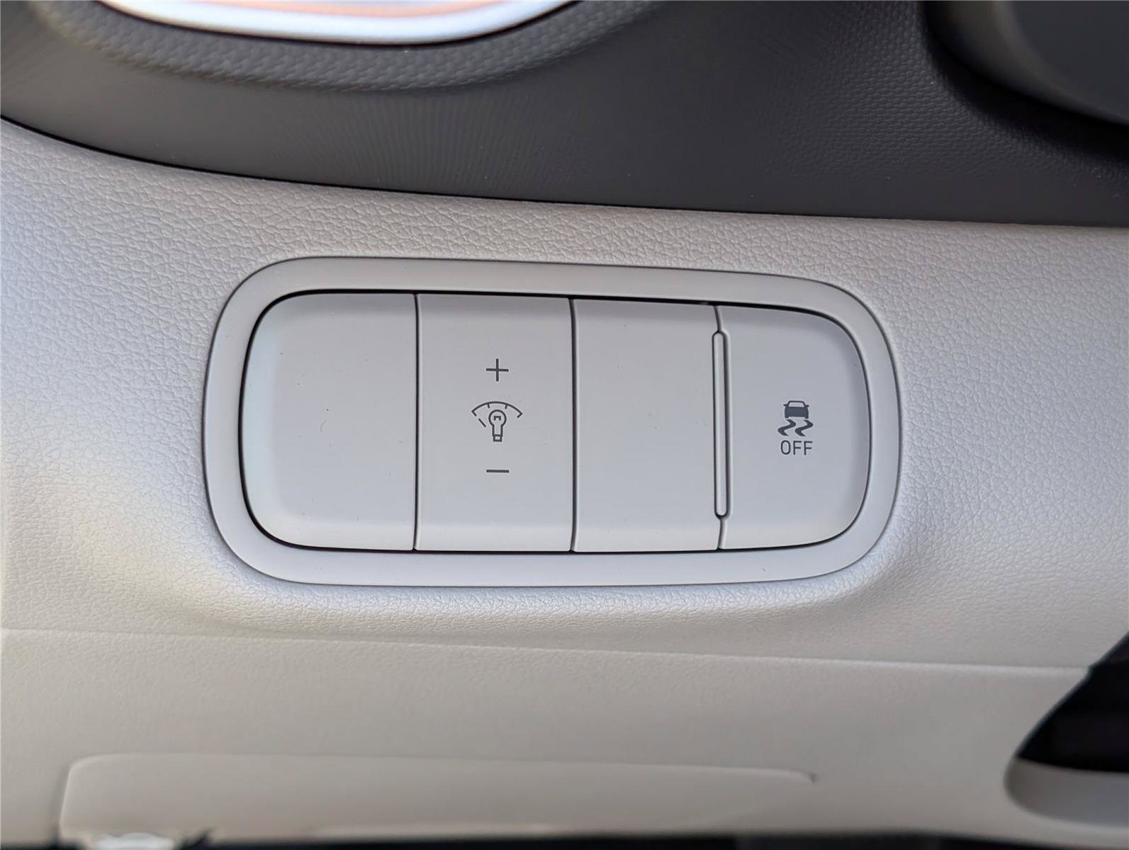 New 2026 Hyundai Venue SEL FWD image 16