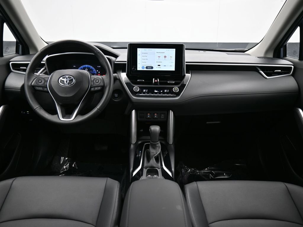 Used 2024 Toyota Corolla Cross XLE w/ Convenience Package image 43