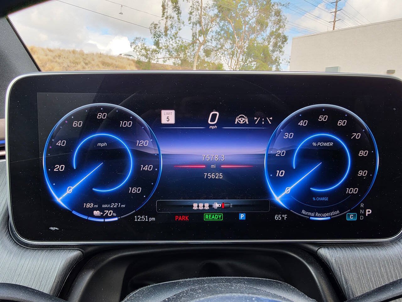Used 2023 Mercedes-Benz EQE 350+ SUV w/ Exclusive Trim Package image 40