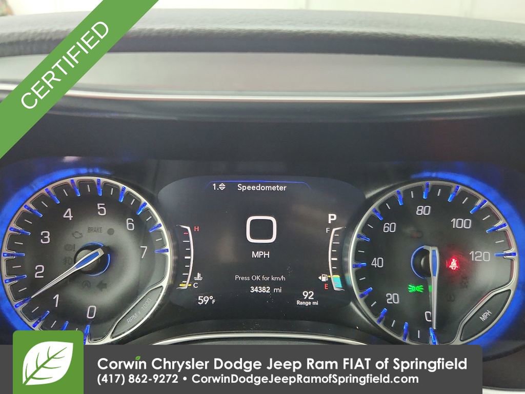 Certified 2025 Chrysler Pacifica Limited image 23