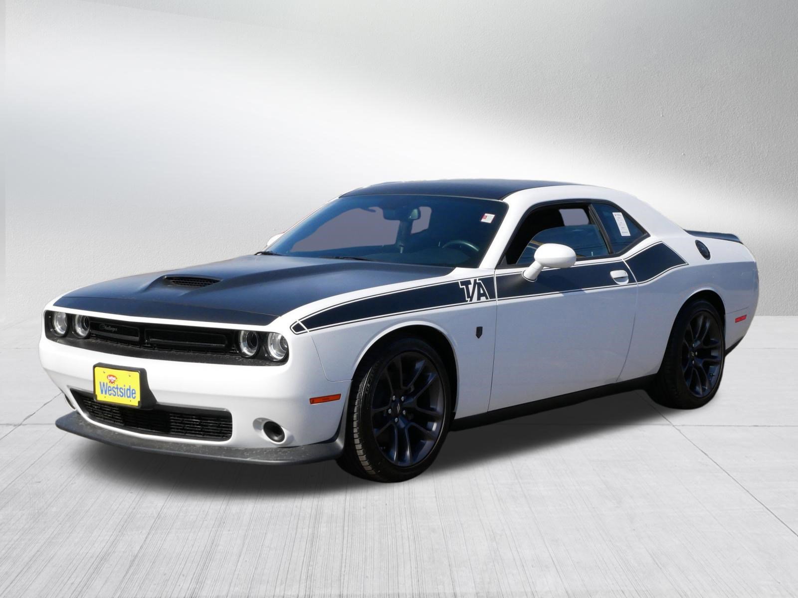 Used 2023 Dodge Challenger R/T w/ T/A Package image 3
