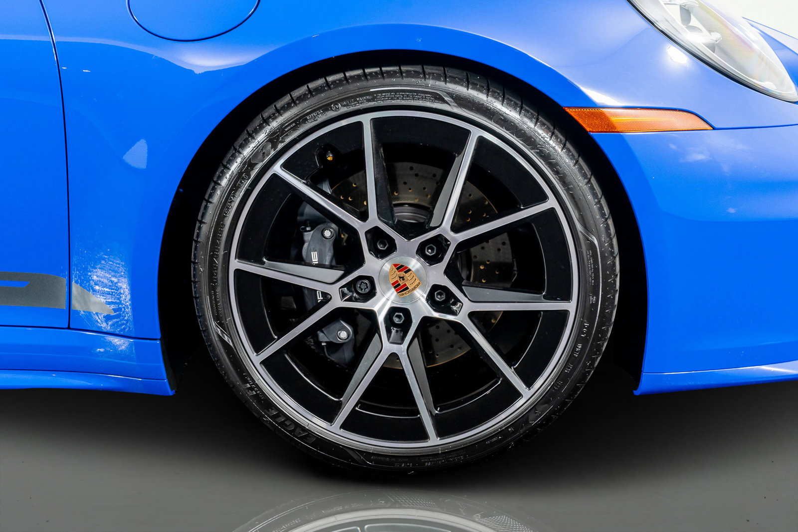 Used 2026 Porsche 911 Carrera T image 8