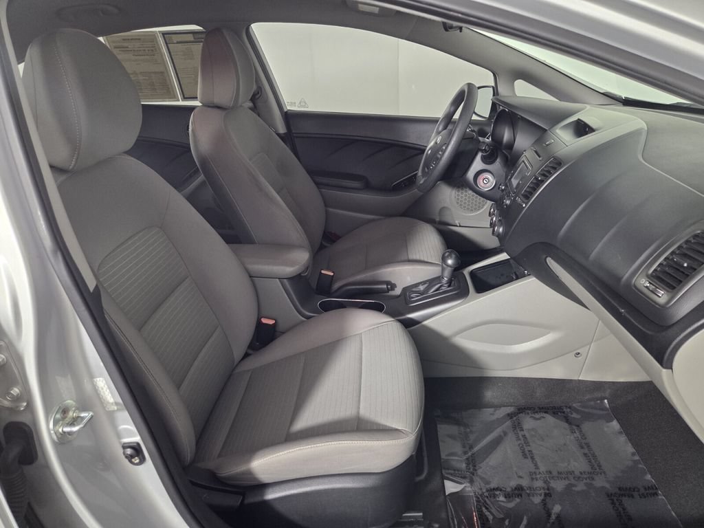 Used 2016 Kia Forte LX w/ LX Popular Plus Package FWD image 32