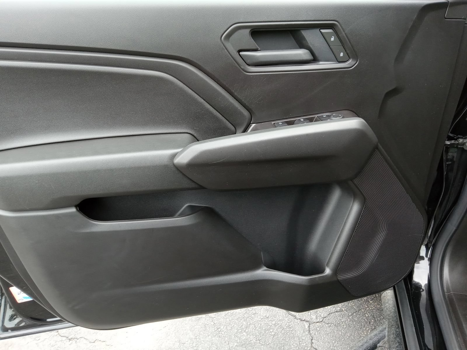 Used 2025 Chevrolet Colorado Trail Boss AWD/4WD image 11