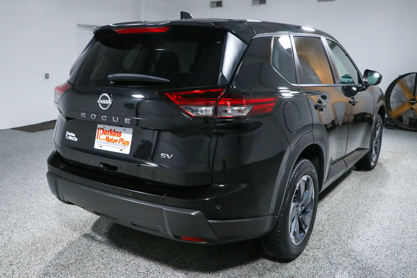 Used 2024 Nissan Rogue SV FWD image 7