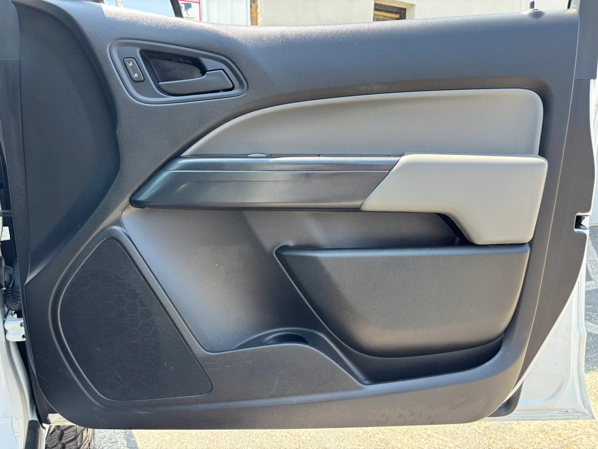 Used 2017 Chevrolet Colorado W/T w/ WT Convenience Package RWD image 33