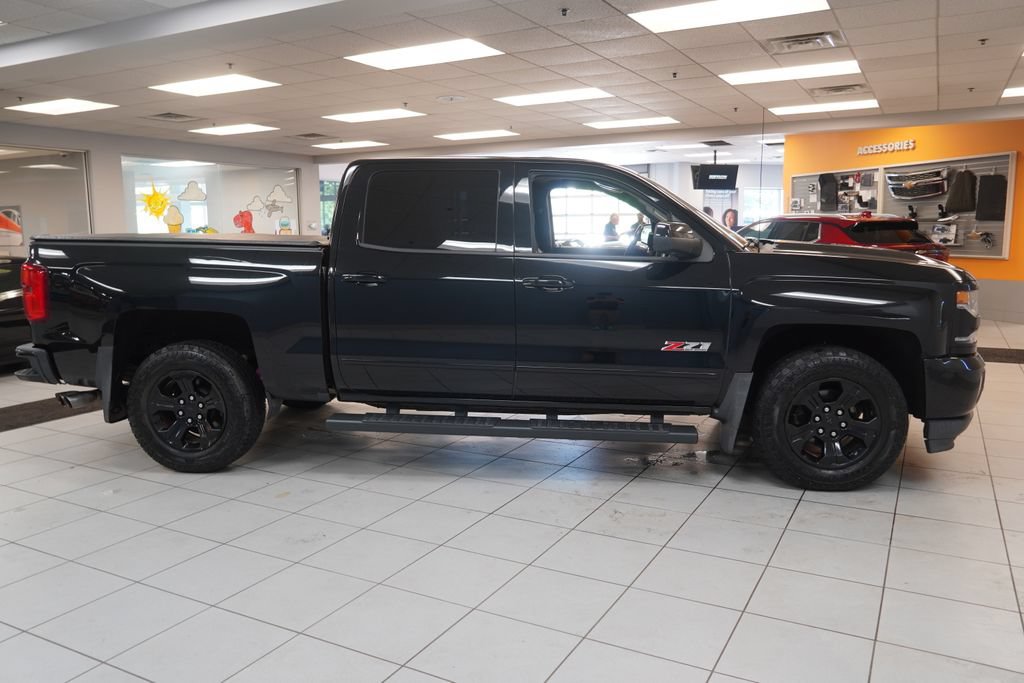 Used 2017 Chevrolet Silverado 1500 LTZ Z71 w/ Midnight Edition AWD/4WD image 12