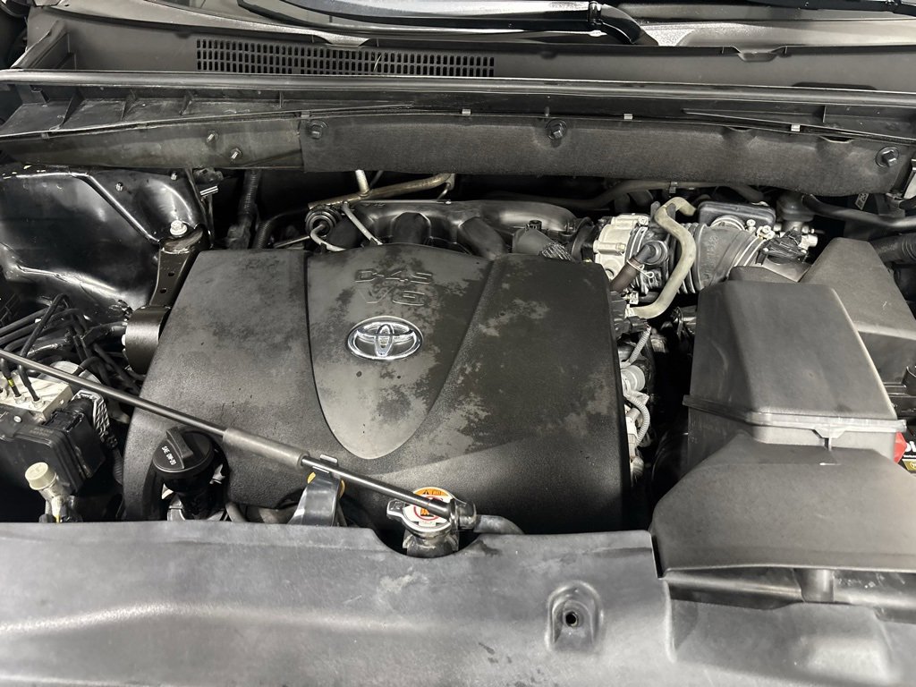 Used 2019 Toyota Highlander XLE image 7