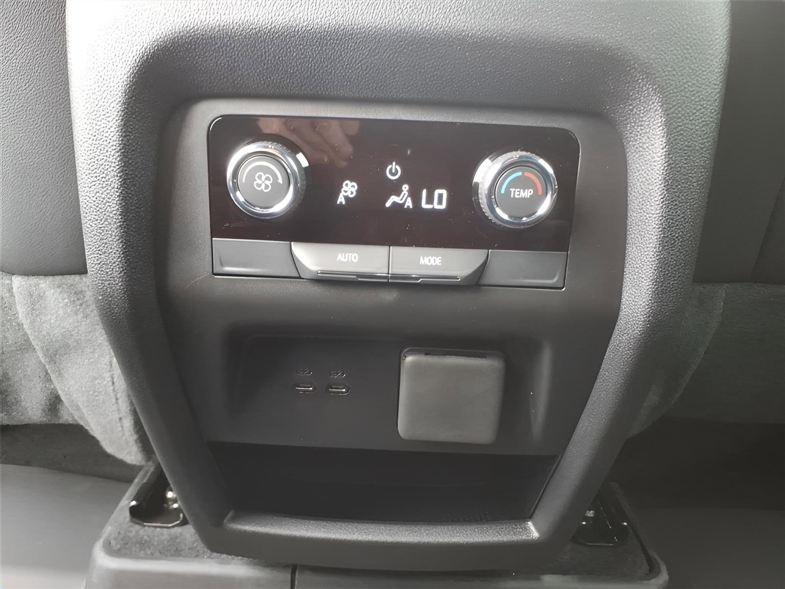 New 2026 Chevrolet Traverse LT w/ Midnight/Sport Edition image 14