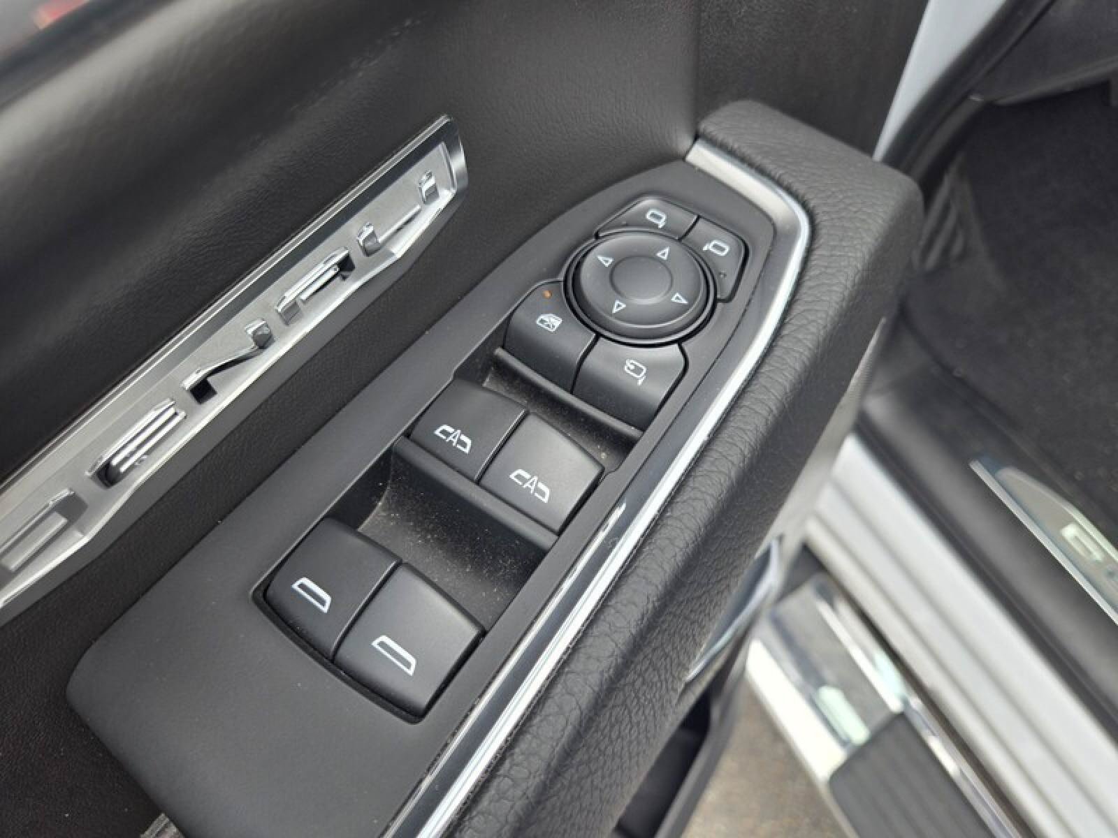 Used 2024 GMC Sierra 1500 Denali w/ Technology Package AWD/4WD image 23