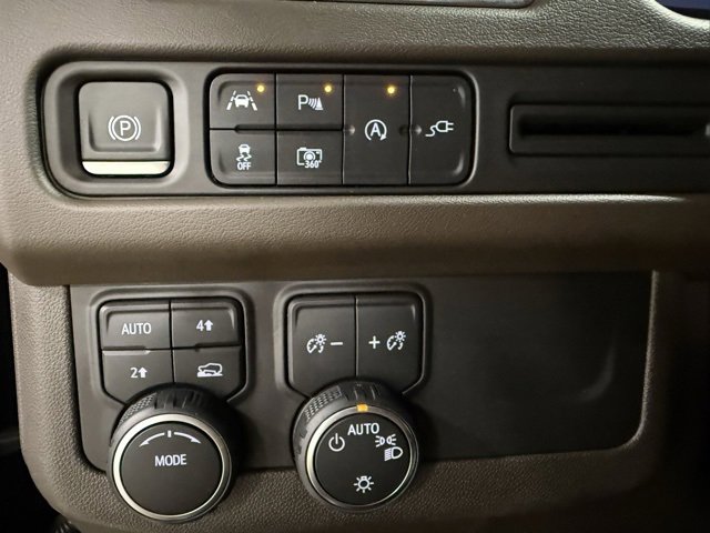 Used 2022 Chevrolet Tahoe LT w/ Luxury Package image 15