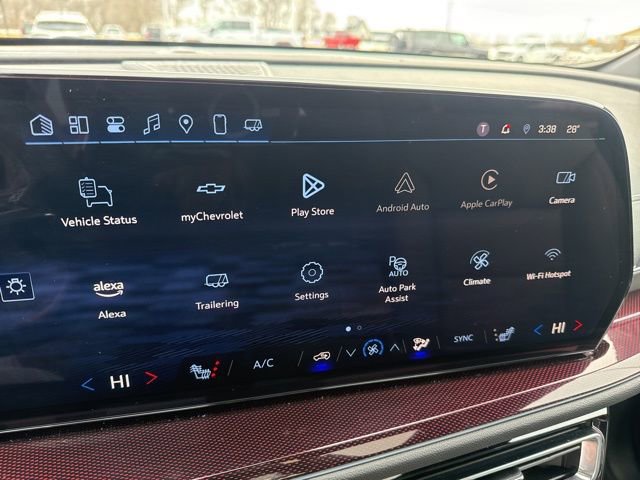 Used 2025 Chevrolet Traverse Z71 w/ Enhanced Driving Package image 27