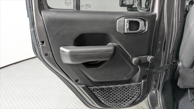 Used 2018 Jeep Wrangler Unlimited Sport image 16