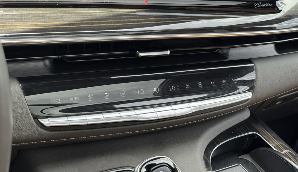 Used 2024 Cadillac Escalade Premium Luxury w/ LPO, Floor Liner Package AWD/4WD image 23