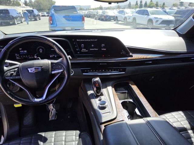 Used 2023 Cadillac Escalade Sport Platinum w/ LPO, ONYX Package AWD/4WD image 5