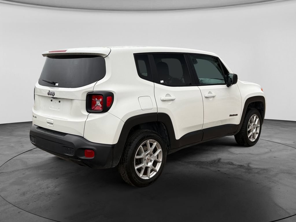 Used 2023 Jeep Renegade Latitude AWD/4WD image 9