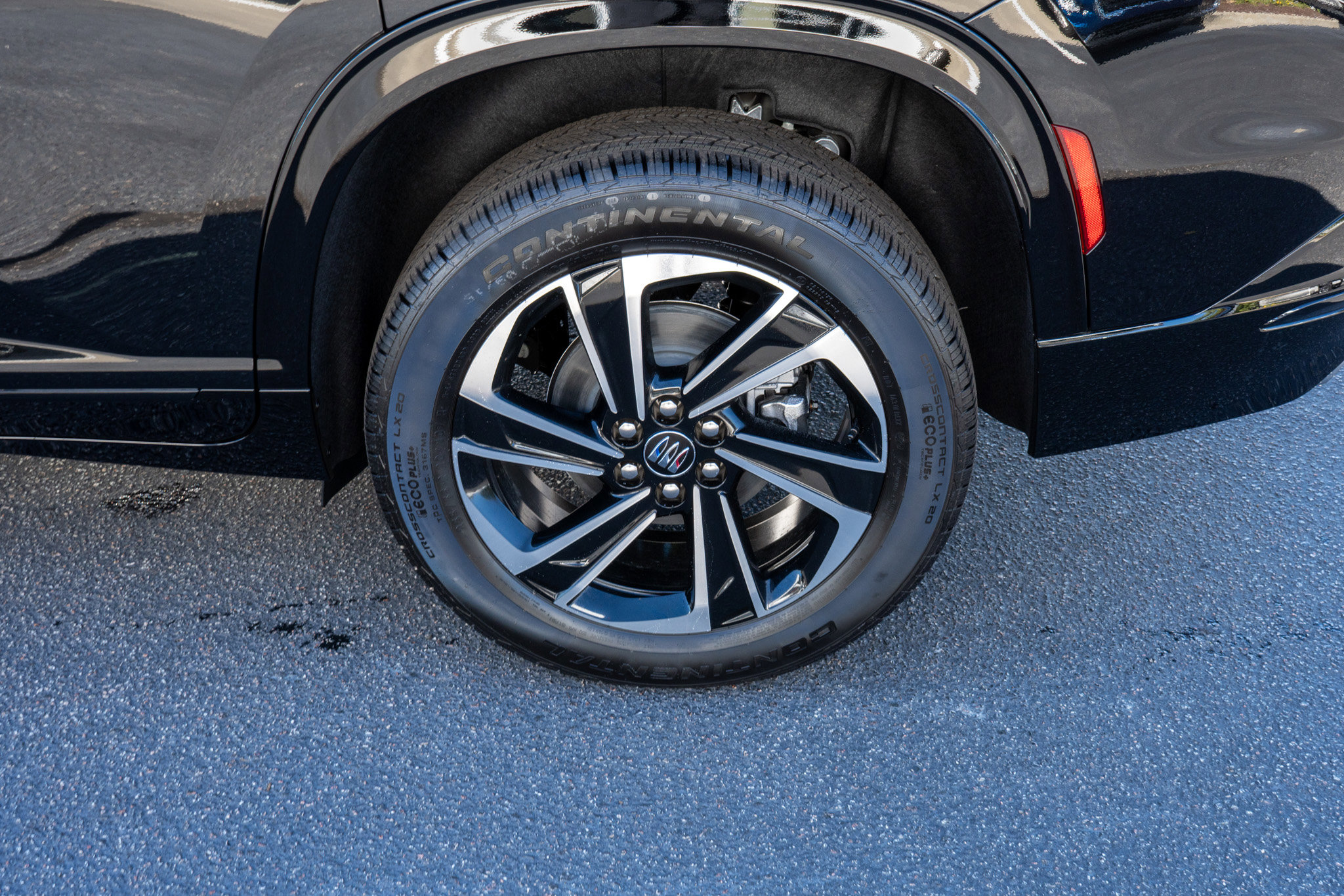 New 2026 Buick Enclave Sport Touring w/ Power Package image 9