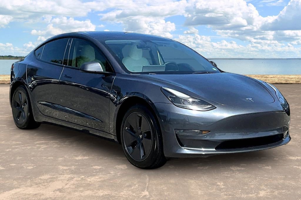 Used 2023 Tesla Model 3 Standard Range RWD image 3
