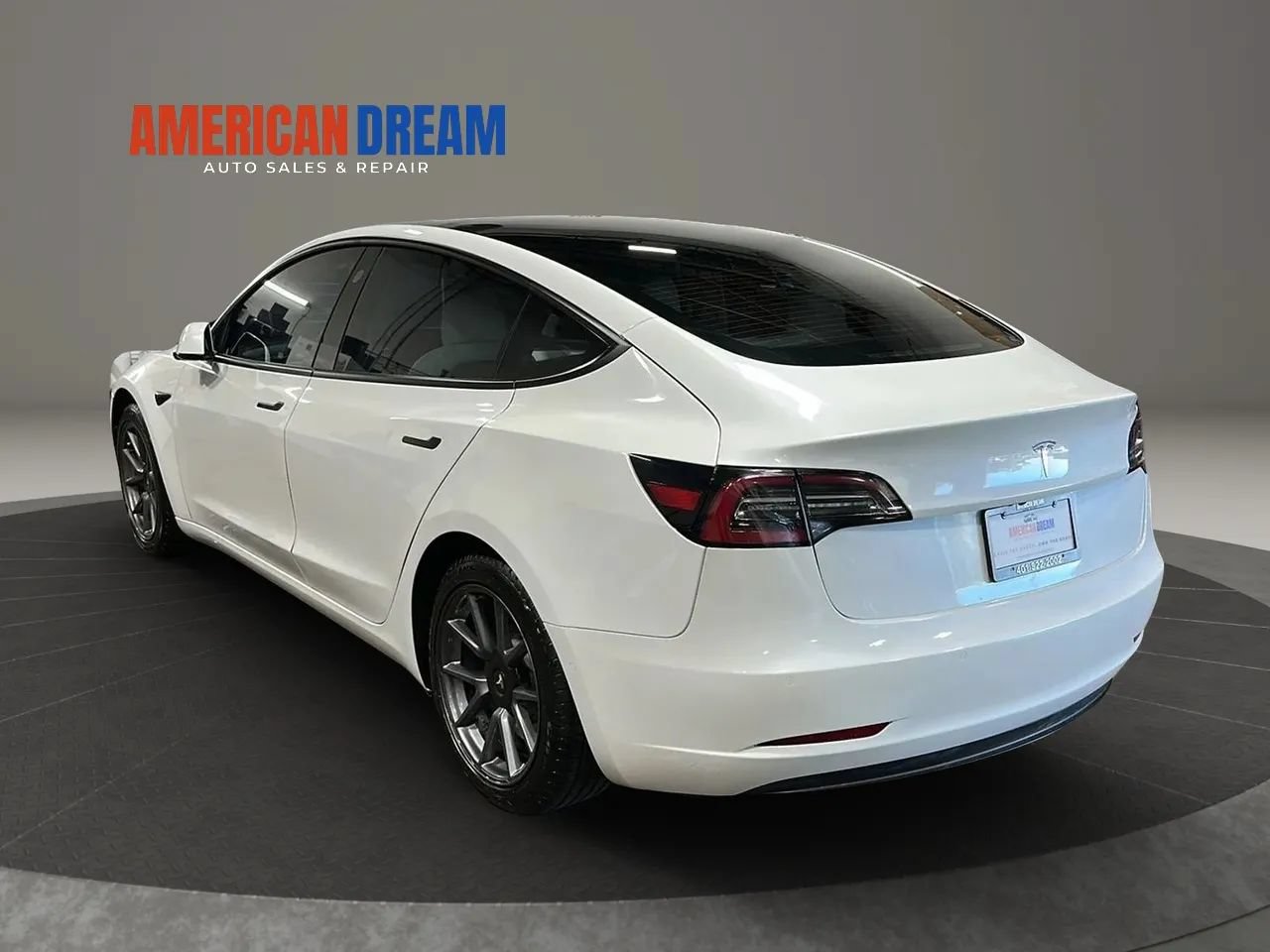 Used 2021 Tesla Model 3 Standard Range Plus RWD image 3