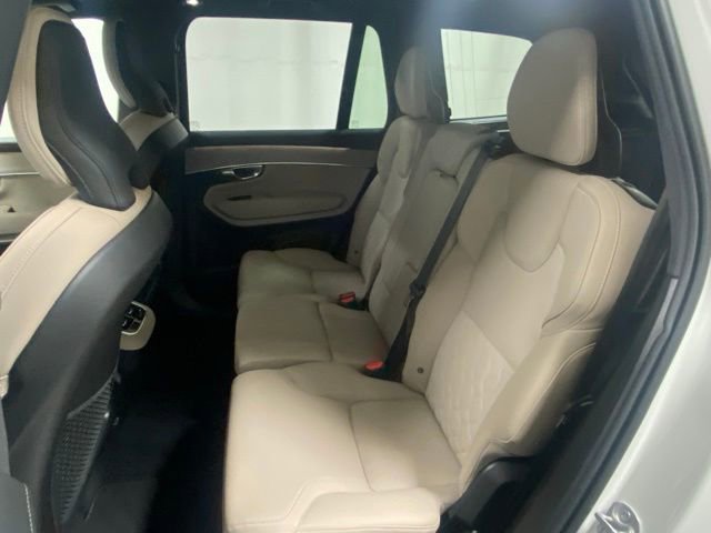 Used 2025 Volvo XC90 B6 Plus image 14