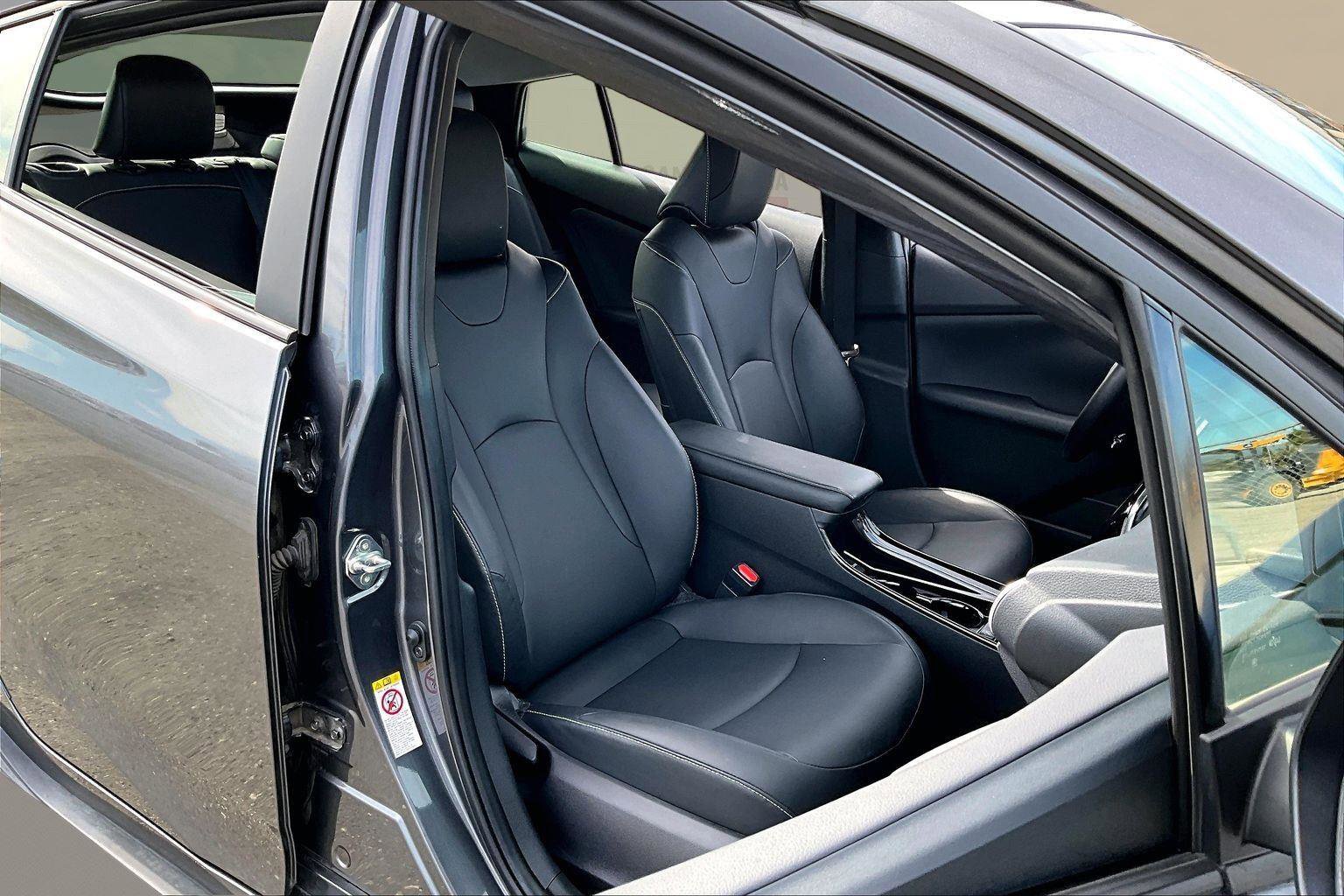 Used 2022 Toyota Prius Prime XLE image 7