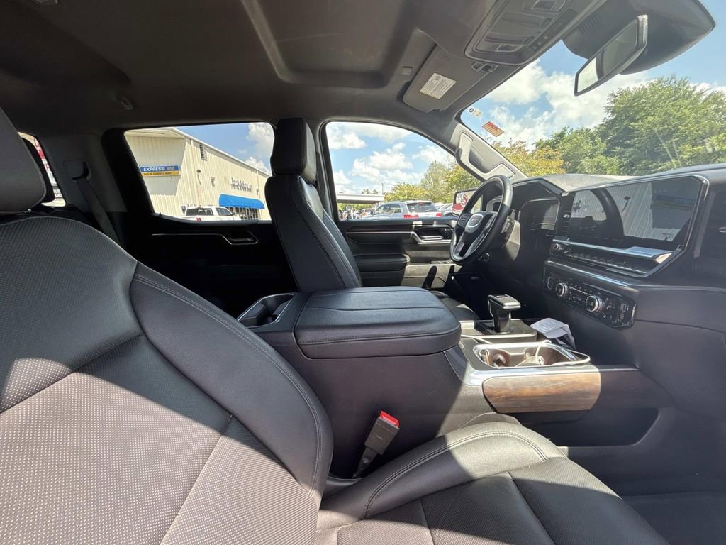 Used 2024 GMC Sierra 1500 SLT w/ SLT Premium Package AWD/4WD image 15