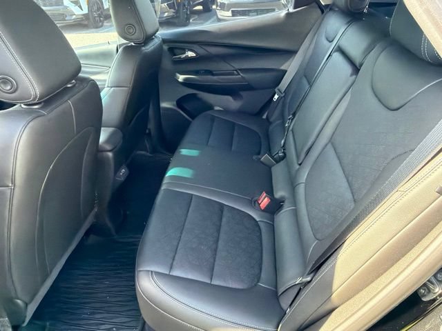 Used 2023 Chevrolet Bolt LT w/ Infotainment Package FWD image 9