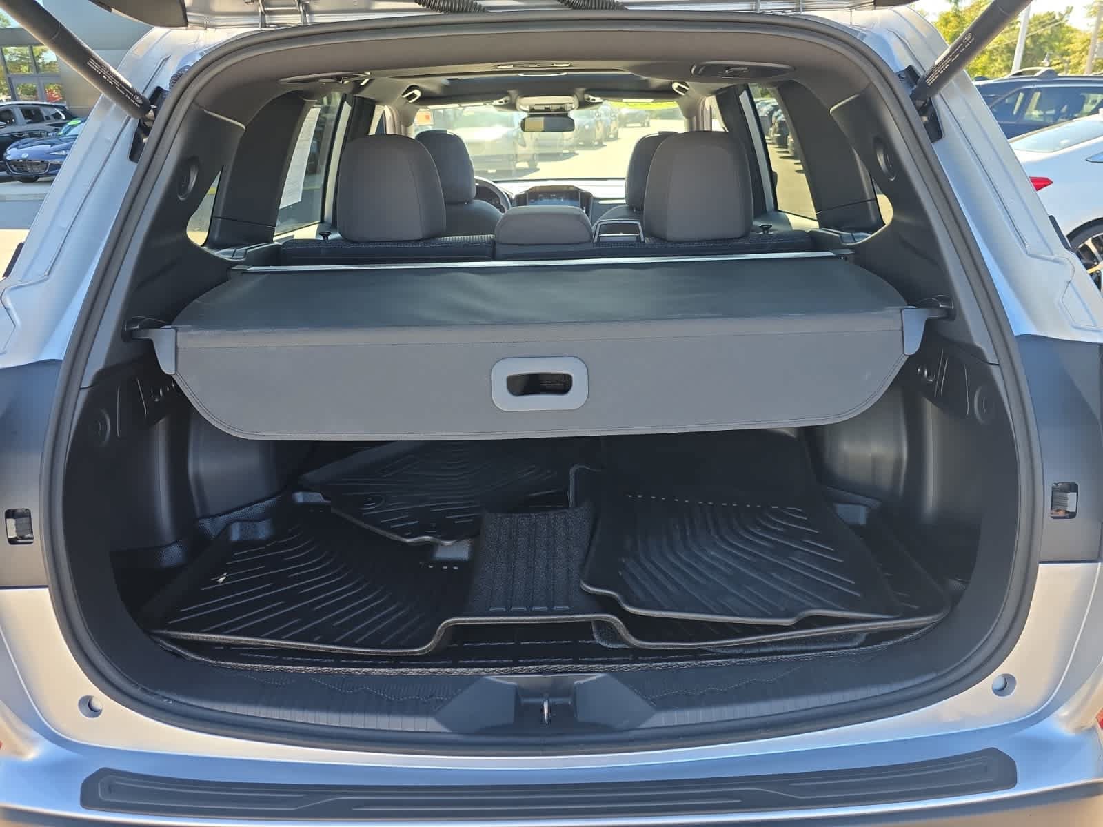 Used 2025 Subaru Forester Premium AWD/4WD image 21
