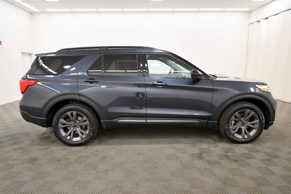 Used 2023 Ford Explorer XLT w/ Equipment Group 202A AWD/4WD image 9