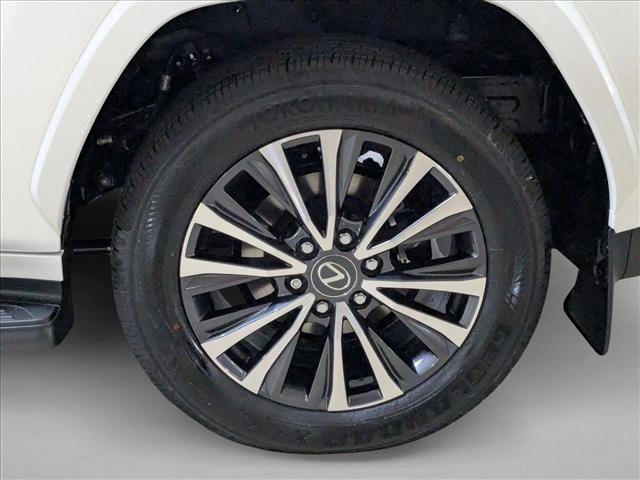 New 2026 Lexus LX 600 4WD w/ Premium Package image 9