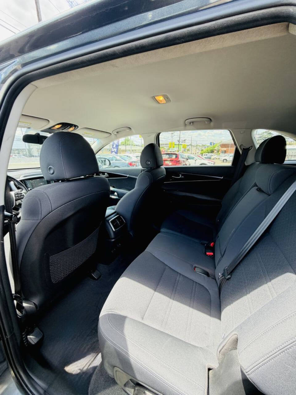 Used 2020 Kia Sorento S AWD/4WD image 12