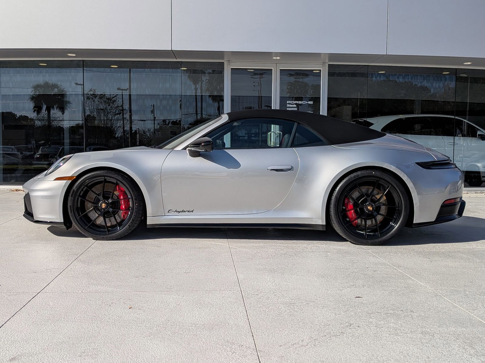 New 2026 Porsche 911 Carrera GTS image 2