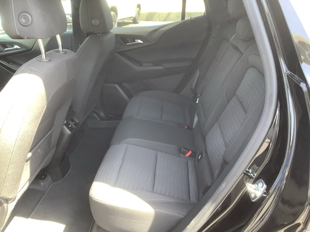Used 2025 Chevrolet Equinox LT w/ Safety and Technology Package FWD image 9