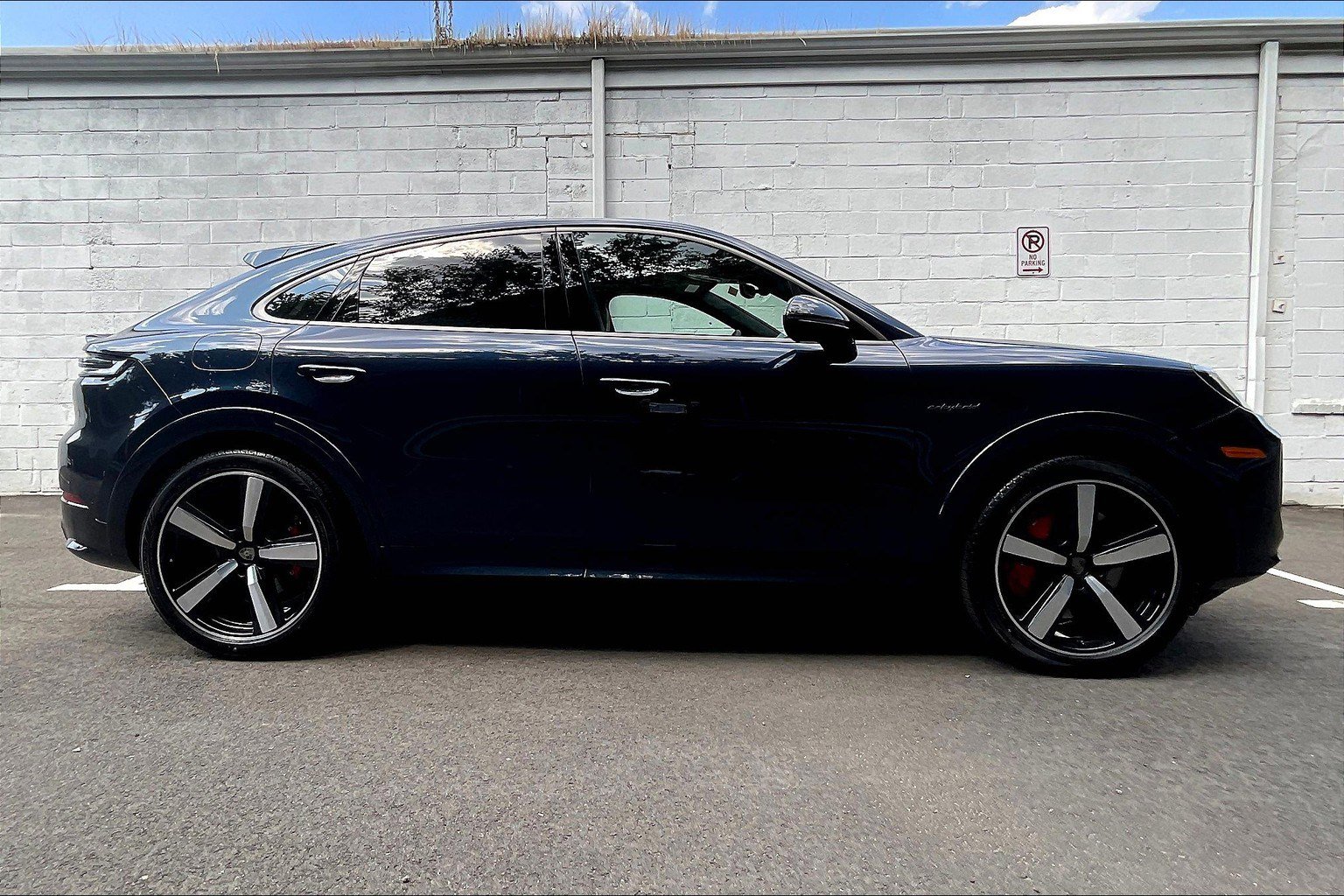 New 2025 Porsche Cayenne Turbo image 12