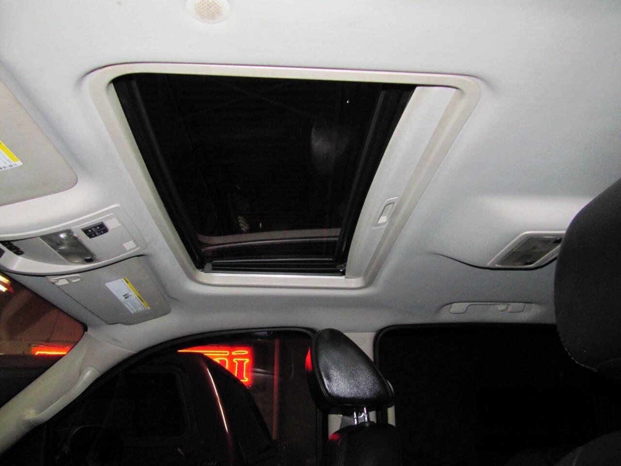 Used 2008 Chevrolet Avalanche LTZ w/ LTZ Preferred Equipment Group AWD/4WD image 22
