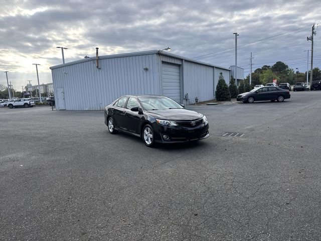 Used 2013 Toyota Camry SE FWD image 3