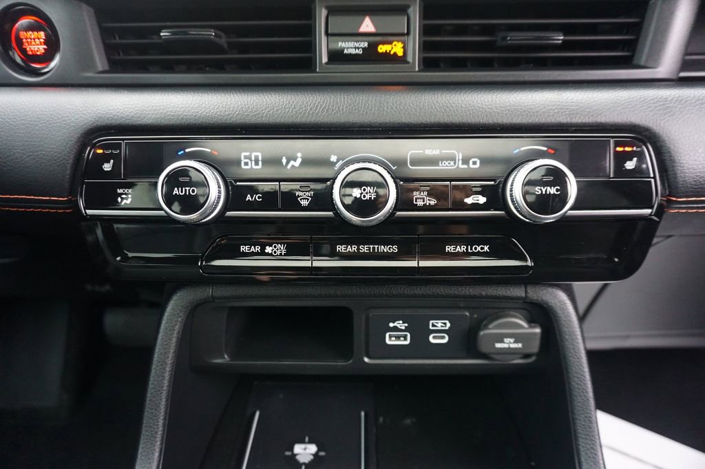 Used 2024 Honda Pilot TrailSport image 13