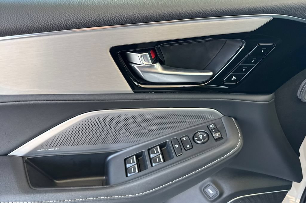 Certified 2026 Acura MDX w/ Technology Package FWD image 15