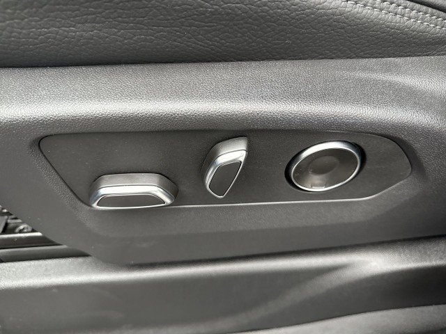 New 2026 GMC Yukon Denali w/ Sun & Power Step Package image 14