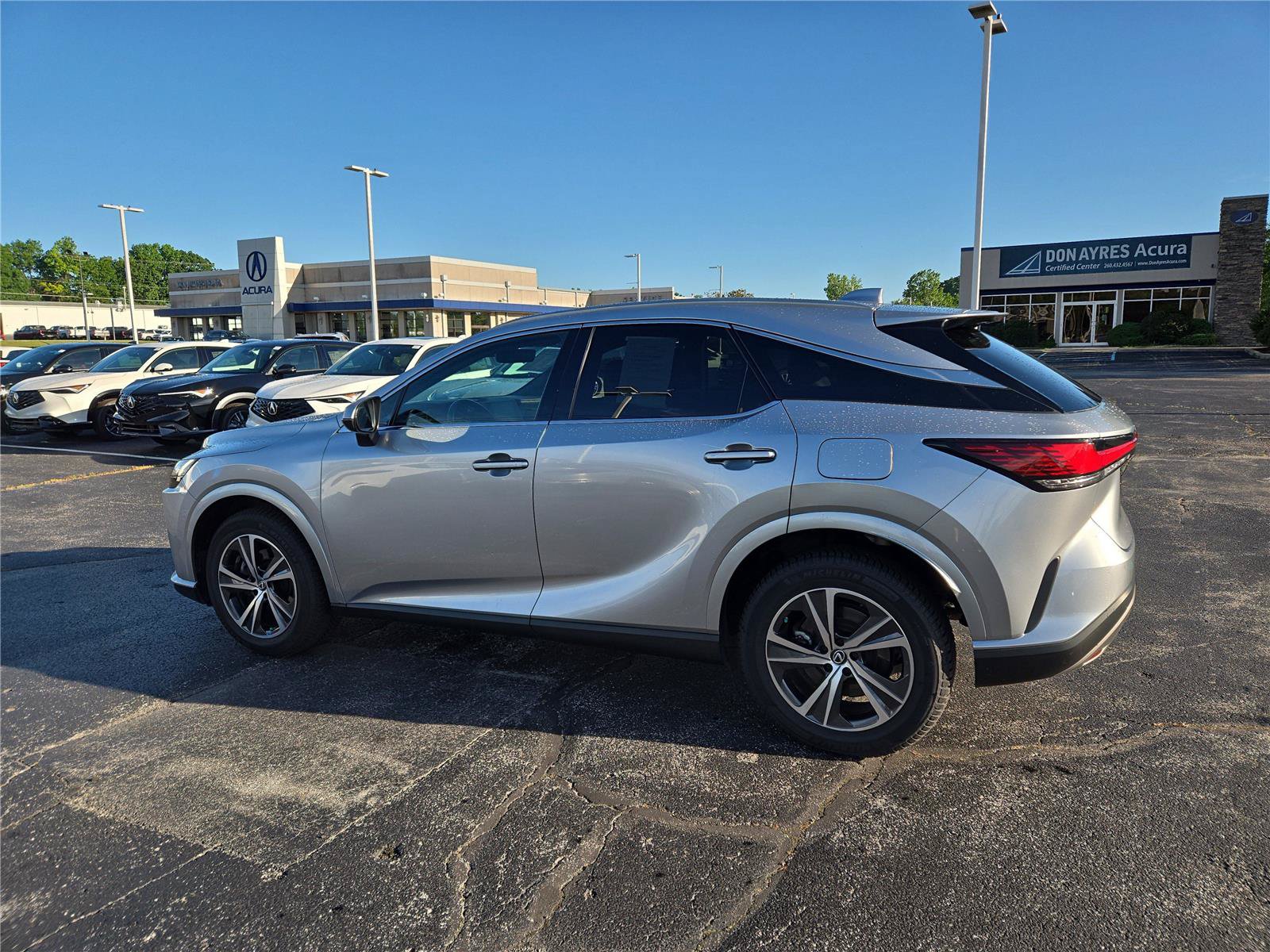 Used 2023 Lexus RX 350 Premium Plus w/ Cold Area Package AWD/4WD image 28