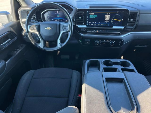 Used 2024 Chevrolet Silverado 3500 LT image 17